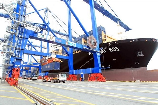 Đề nghị TP HCM xem lại việc thu phí cảng biển