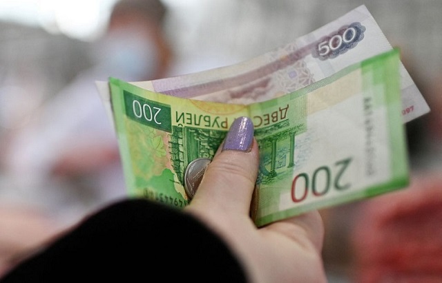 Tỷ giá đồng Rúp so với Euro vọt lên đỉnh 5 năm