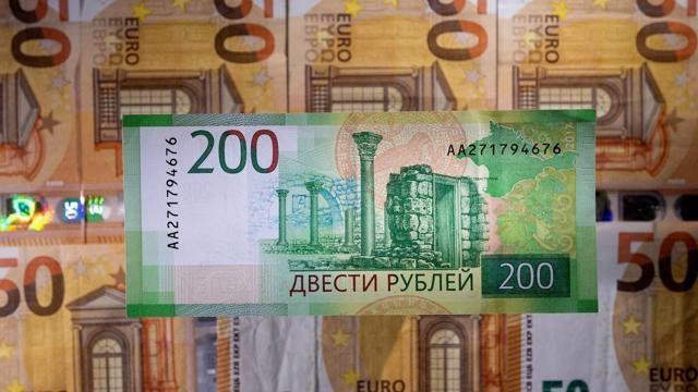 Đồng Rúp Nga tăng giá lên đỉnh gần 7 năm so với Euro