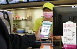 Vietnam’s dong goes cashless as country experiences e-wallet boom