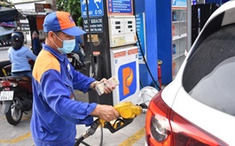 Petrol prices in Vietnam rise for six consecutive times in two months
