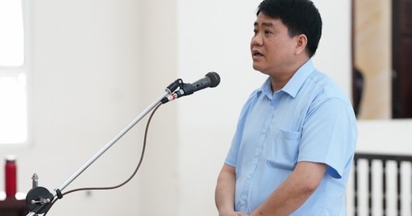 Nguyên chủ tịch Hà Nội Nguyễn Đức Chung tiếp tục hầu tòa