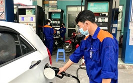 Rising petrol prices contribute US$385 million to state budget revenue