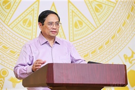 PM urges favorable environment for businesses