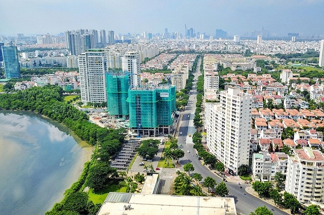 Doanh nghiệp bất động sản rủng rỉnh “của để dành” | Fili