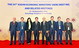 ASEAN ministers seek joint response to challenges