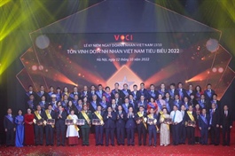 Top Vietnamese entrepreneurs honored in 2022