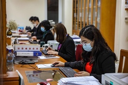 Vietnam Government urged to raise base salary 6 months in advance