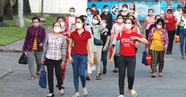 Công ty TNHH PouYuen Việt Nam cho công nhân nghỉ luân phiên vì tình hình đơn hàng