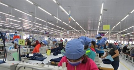 Vietnamese enterprises forced to lay off workers