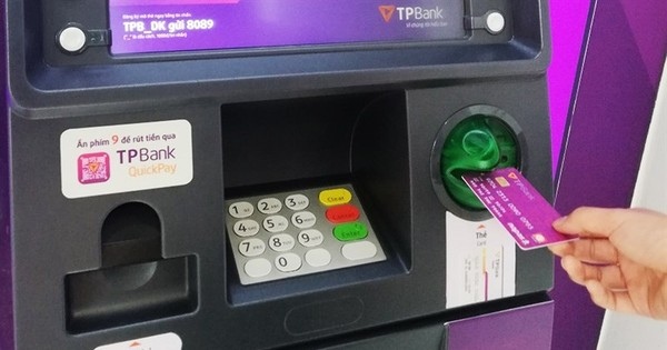 Nhu cầu rút tiền ATM tiêu Tết giảm