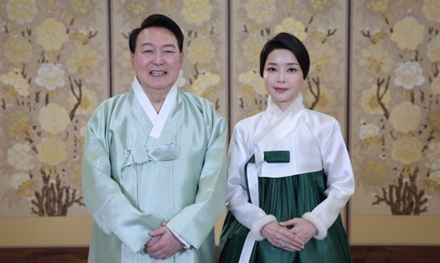 Vợ chồng Tổng thống Hàn chúc mừng Tết Nguyên đán