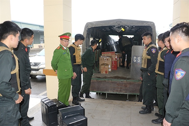 Bắt Giám đốc Trung tâm đăng kiểm xe cơ giới tỉnh Nghệ An cùng 9 thuộc cấp - Ảnh 3.