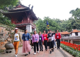 Chinese tourists impressed by Hanoi's must-see attractions