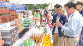 Hanoi hosts a week-long exhibition showcasing OCOP farm products.