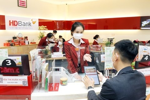 SBV asks to issue revised decree on foreign ownership cap at VN banks