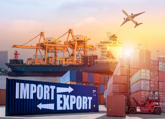 4 tháng đầu năm 2023, xuất nhập khẩu đều giảm nhưng Việt Nam vẫn xuất siêu 6.35 tỷ USD | Vietstock