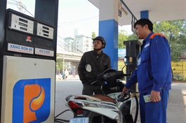 Fuel prices in sharp fall on May 4
