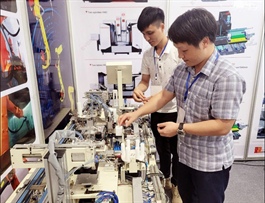 Hanoi Industrial Products Fair in full swing