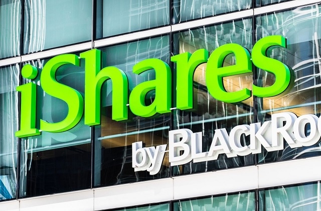 qu-ishares-etf-b-t-ng-b-n-h-ng-ch-c-tri-u-c-phi-u-c-a-4-m-ng-n-h-ng
