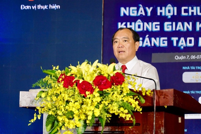 Ông Lê Văn Thành, Phó Chủ tịch UBND quận 7 phát biểu.