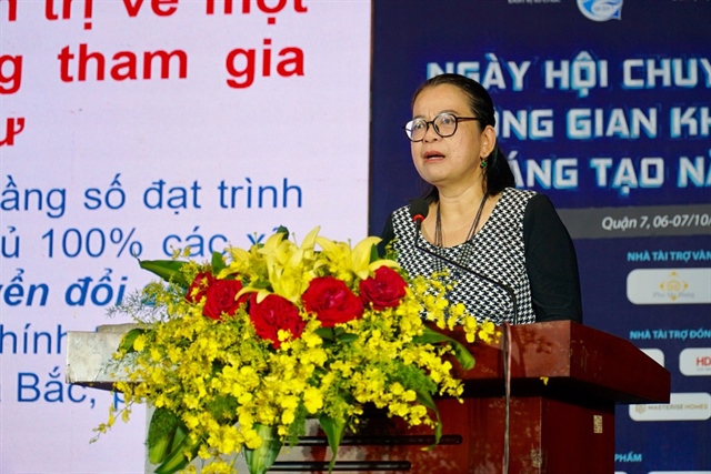 Bà Võ Thị Trung Trinh, Phó Giám đốc Sở TT&amp;TT TP.HCM phát biểu.