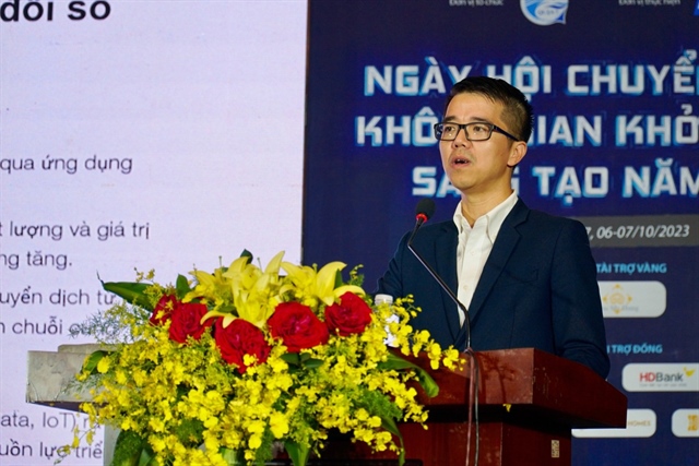 Ông Lê Hùng Cường, Giám đốc chuyển đổi số FPT Digital phát biểu.
