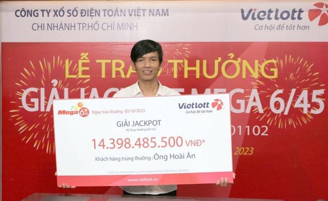 Người nhận giải Jackpot không đeo mặt nạ đã nhận thưởng Jackpot 2 của Vietlott - Ảnh 3.