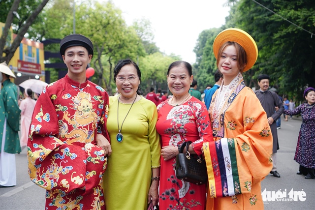 The event features many kinds of Vietnamese traditional costumes. Photo: Nguyen Hien / Tuoi Tre