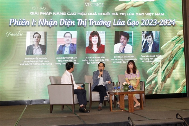 Các chuyên gia, nhà quản lý tham gia phiên thảo luận nhận diện thị trường lúa gạo 2023-2024 tại hội thảo. Ảnh: NHẪN NAM