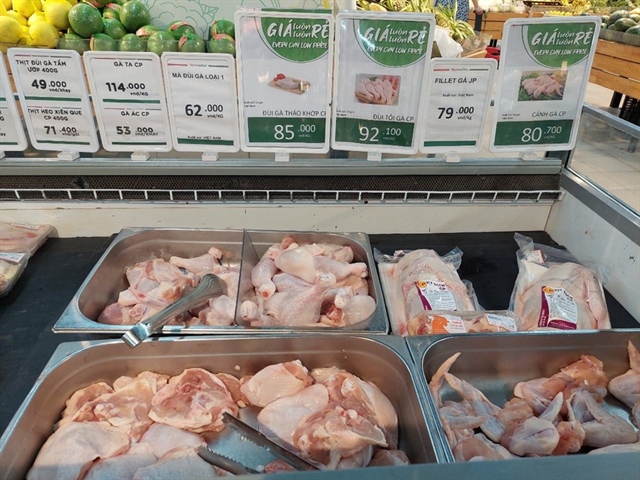 Thịt gia cầm được bán tại các siêu thị trong nước. Ảnh: AH