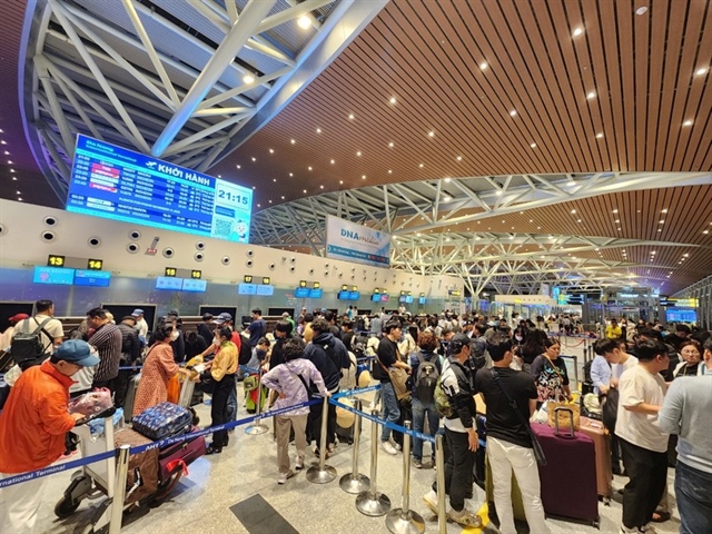 Sau khi được bình chọn là một trong những điểm đến tốt nhất Châu Á hi vọng Sân bay Quốc tế Đà Nẵng sẽ kín khách du lịch. Ảnh: MINH TRƯỜNG