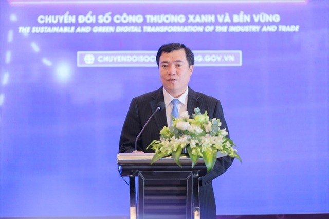 Ông Nguyễn Sinh Nhật Tân, Thứ trưởng Bộ Công Thương chia sẻ tại phiên toàn thể.