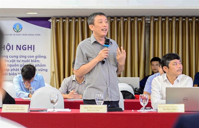 Ông Lê Bá Anh cho biết Trung Quốc chiếm đến 99% thị phần xuất khẩu tôm hùm tươi sống của Việt Nam. Ảnh: MH