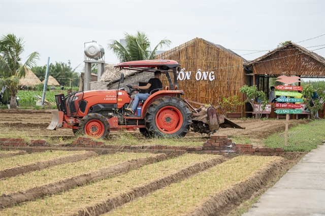 Mới đây, Sở VH-TT&amp;DL tỉnh Trà Vinh đã công bố mô hình du lịch nông nghiệp ấp Cồn Ông. Mô hình do Viện Nghiên cứu Phát triển Kinh tế và Du lịch tư vấn, hỗ trợ tỉnh xây dựng 6 tháng qua. Ảnh: Thu Trinh.