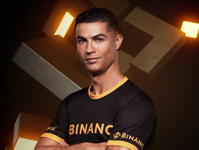 Siêu sao Cristiano Ronaldo bị kiện vì quảng bá cho Binance