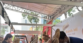 Bánh mì, bún... tăng giá theo gạo