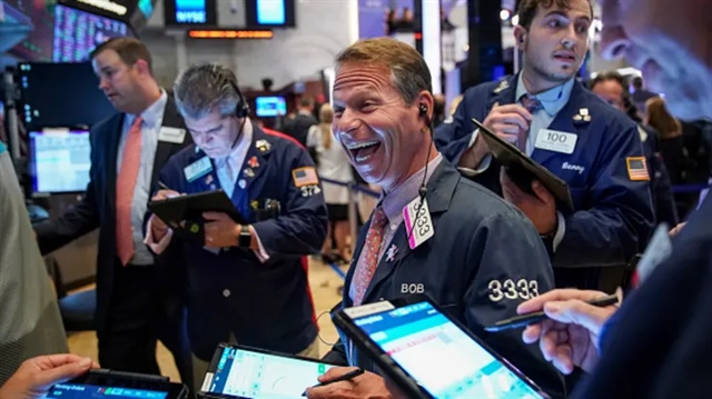 Dow Jones tăng hơn 500 điểm và lập kỷ lục trên 37,000 điểm | Vietstock