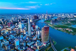 ​Ho Chi Minh City is prime for developing int'l financial center: former German vice-chancellor