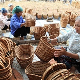 Hanoi to develops craft villages for sustainable growth