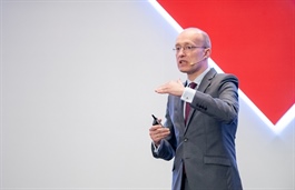 CEO Jens Lottner: Techcombank không đánh đổi tăng trưởng tín dụng lấy chất lượng tài sản