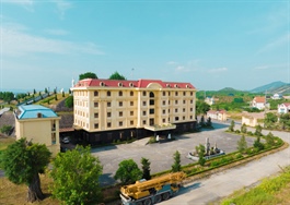 Lãnh đạo đua nhau thoái hàng triệu cổ phiếu AAH