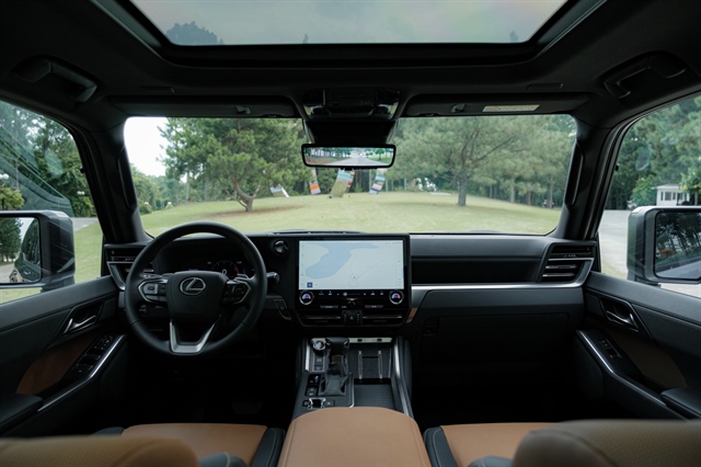 The interior of the 2024 Lexus GX 550 is modern and luxurious. Photo: Lexus