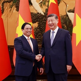 PM calls for Vietnam-China cooperation on major projects