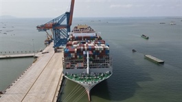 Việt Nam’s ports prepare to welcome largest container ships