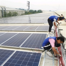 Price of self-generated rooftop solar power proposed for Vietnam's sole power distributor