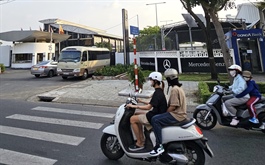 ​Mercedes-Benz plant at risk as Ho Chi Minh City land lease deadline nears