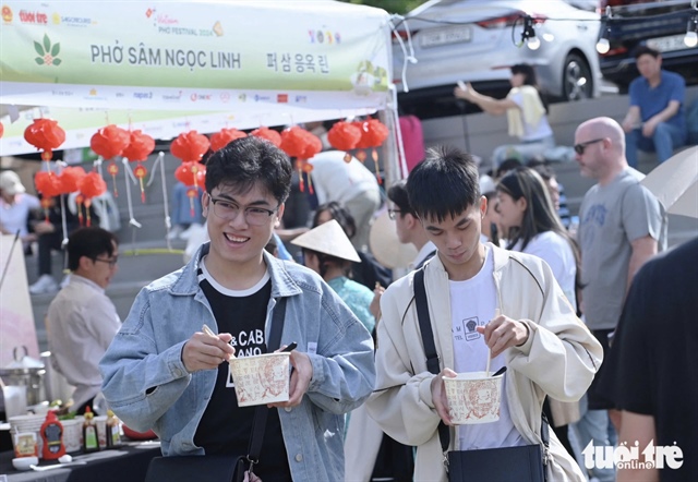 Throngs of young people join the Vietnam Phở Festival 2024 in Seoul