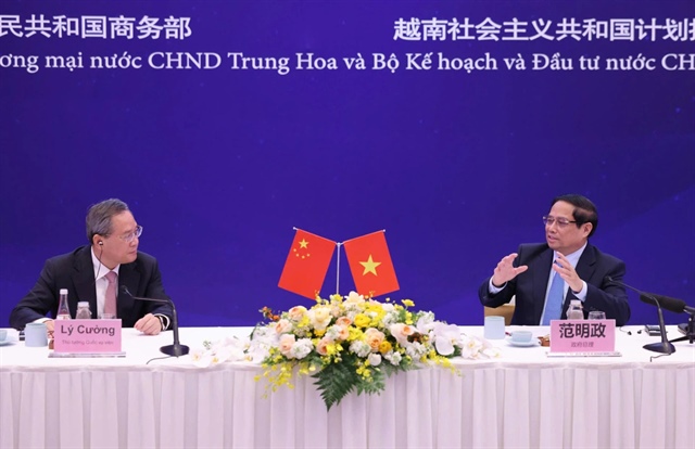 ​Vietnam, China pledge to facilitate business cooperation, deepen economic connectivity