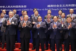 ​Vietnam, China pledge to facilitate business cooperation, deepen economic connectivity